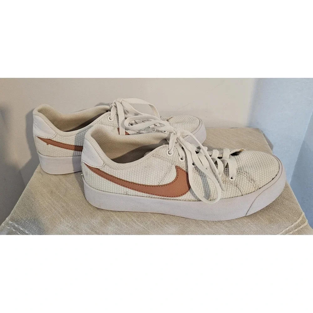 Nike Girls White Lace Up Logo Sneaker 7